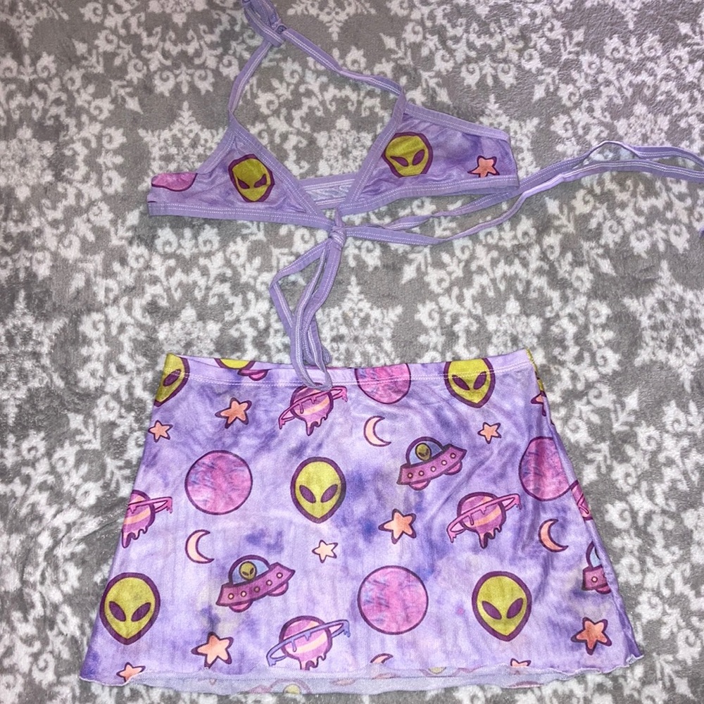 Sexy holographic alien 2 piece set